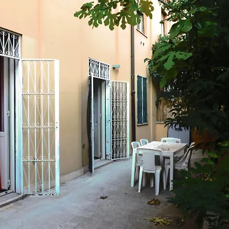 Room Casavostra 2