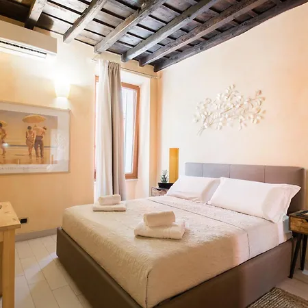 Trinita Dei Monti Hotel