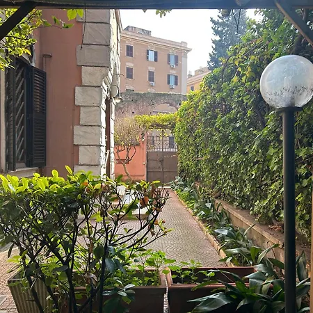 Statilia Urban Retreat Apartment