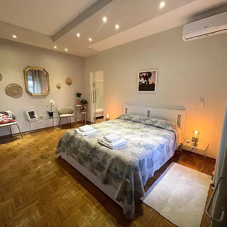 La Casa Libre Metro A Colli Albani 350 M Apartment