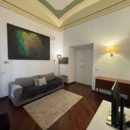 Cozy Apartment Near Colosseum