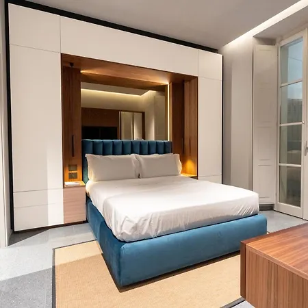 Luxury Apartments Near Colosseum