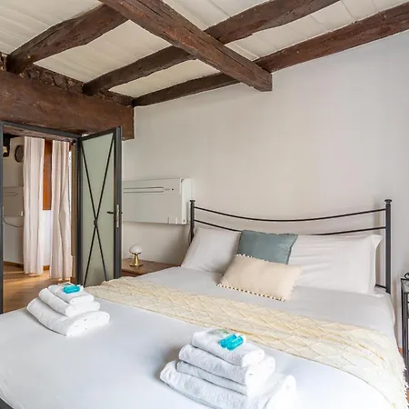 Ferienwohnung Iflat Campo De Fiori'S Comfy Gem