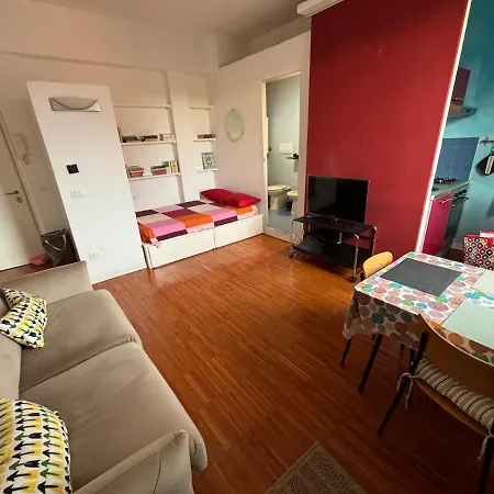 Apartament Roma, Citta Degli Uomini
