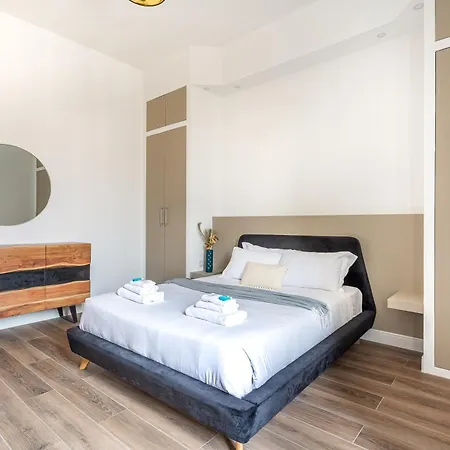 Iflat Brand New & Modern Central Station Apt