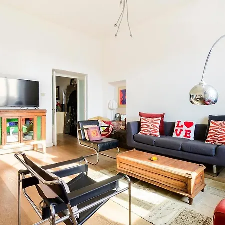 Principe House, Central Rome, 3 Bedroom 2 Bath, Elegant Apartment Full Of Light
