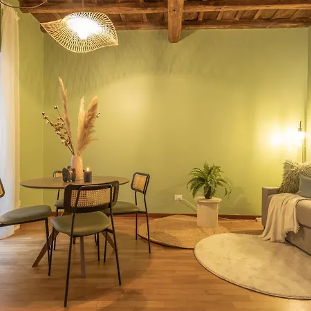 Giada - Charming Apartment At The Imperial Forums