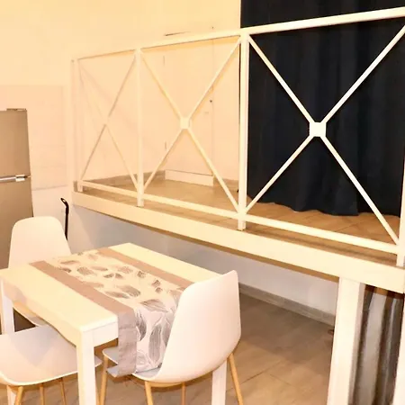 Cozy Holiday Home 200Mt From Metro C