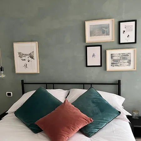 Urban Corner Apartment