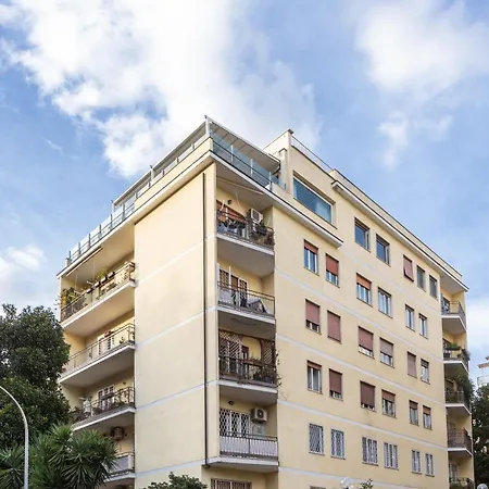Elegant House - 5 Minuti Da Ponte Milvio Apartment