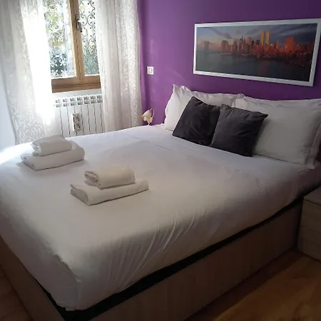 Zoe'S Apartment