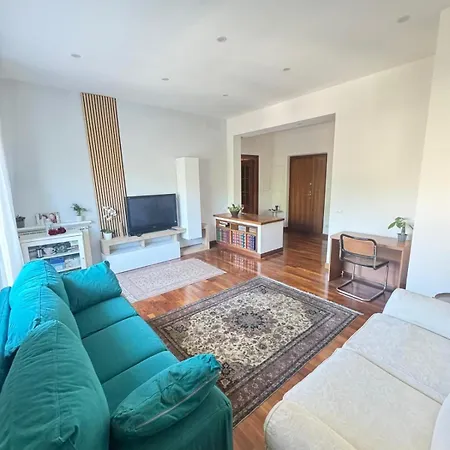 4M Apartment