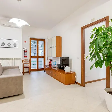 Six Comfort House - Style And Comfort