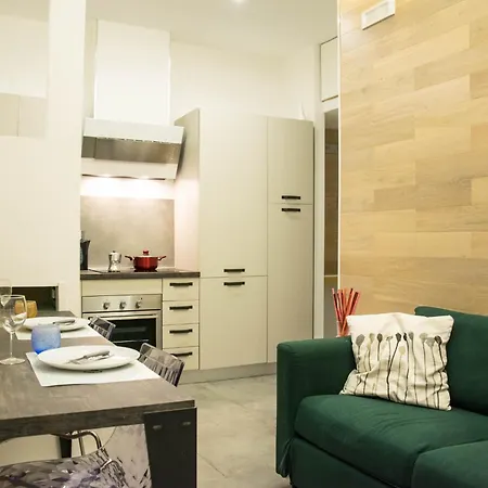 Largo Leopardi Modern Apartment