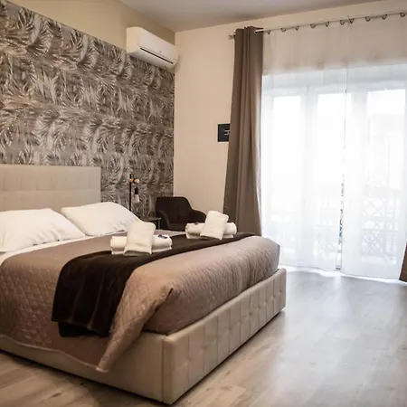 Vatican Fashion Home
