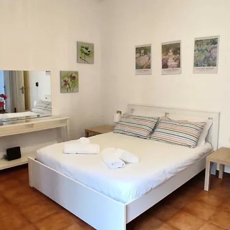 Auror House Apartment