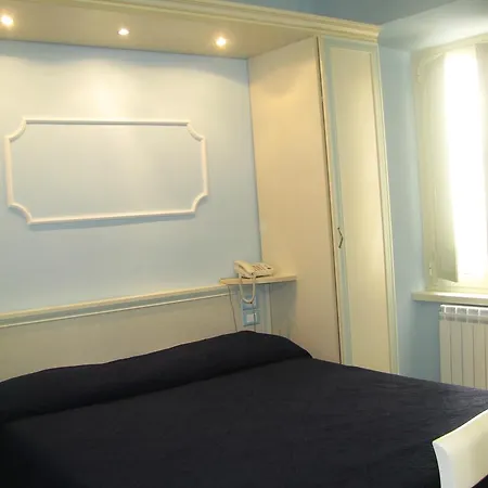 Tiffany Roma Suite