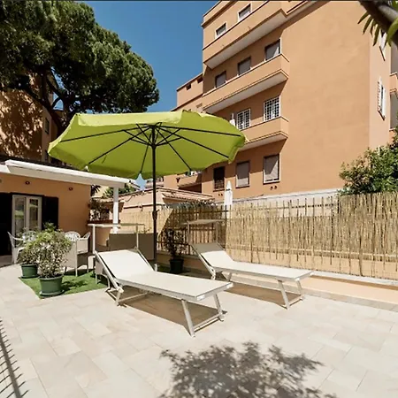 Wonderful Little Gem With A Large Private Terrace! Apartamento