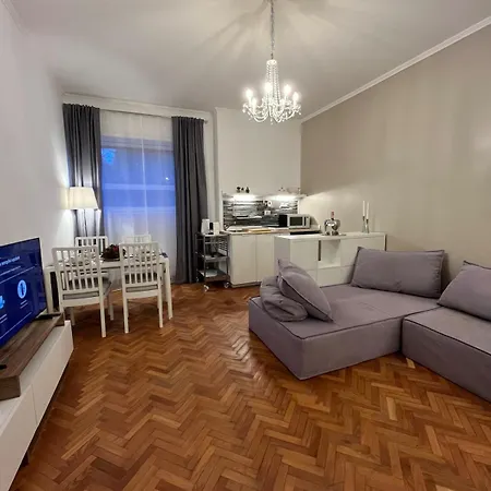 Cozy Donatello Apartment