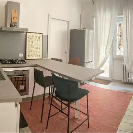 Loft With Little Backyard And Patio Apartment