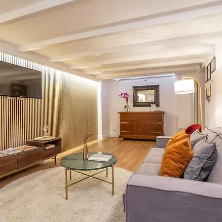 Daplace - Iris Apartment