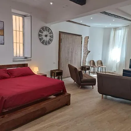 Ottavia Ghetto Apartment