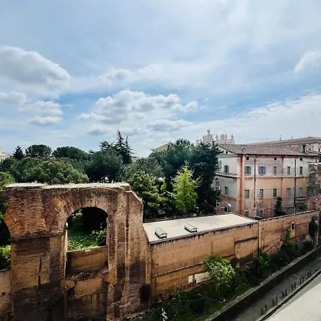 Lp San Giovanni Apartment