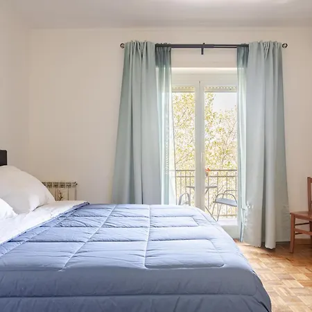 Francis House Apartment