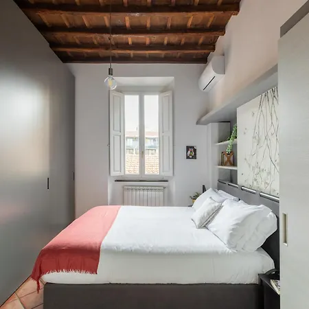 Iflat Trevi Charm, Elegant & Comfy Roman Escape
