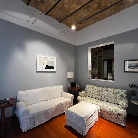 Leonina Luxury Home