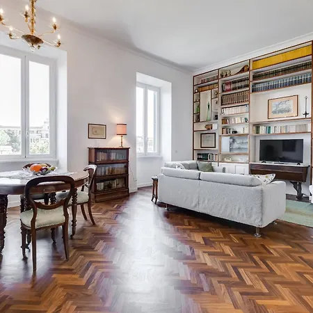 Elegant 3-Bedroom Apartment In Piazza Mazzini