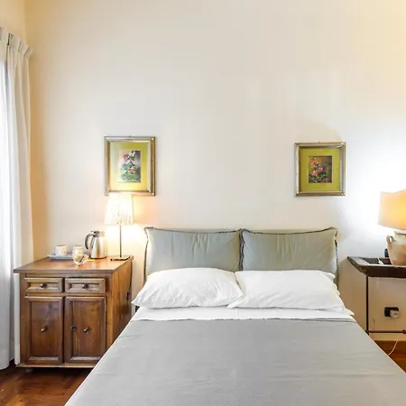 Two Elegant Room - Rome Metro A