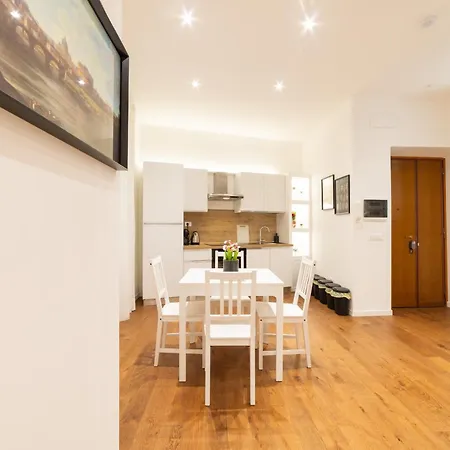 Piazzetta Romana Luxury House