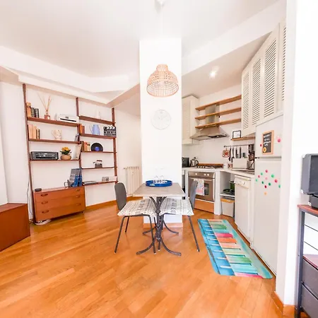 Central Boutique Apartment For2