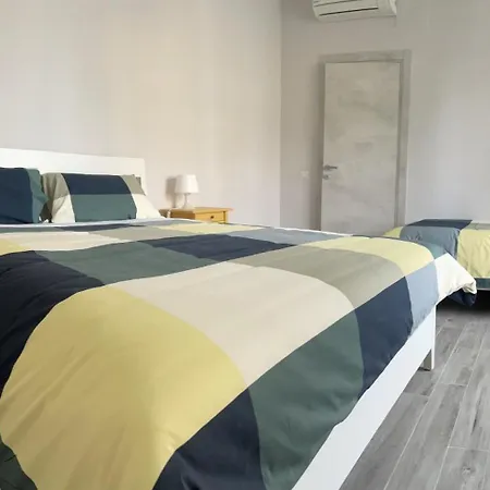 Moderno 85Mq Con 2 Bagni E Posto Auto Privato Apartment