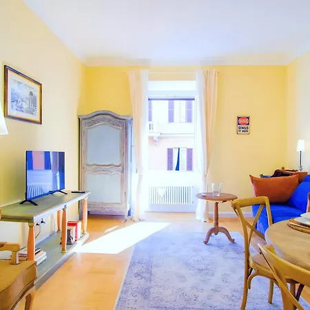 Elegantis Milos Suite Apartment - Your Chic Retreat In Central Rome