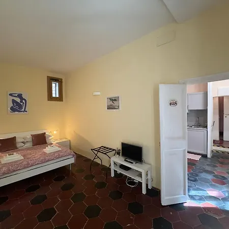 Le Due Torri In Rione Monti Apartment