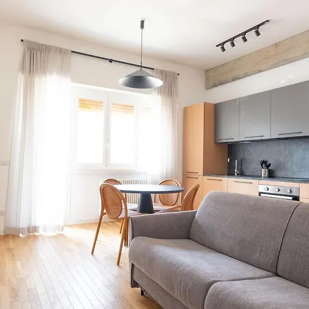 Home D'Elite Gregory