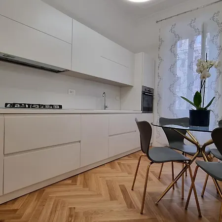 Beautiful Apartment San Pietro