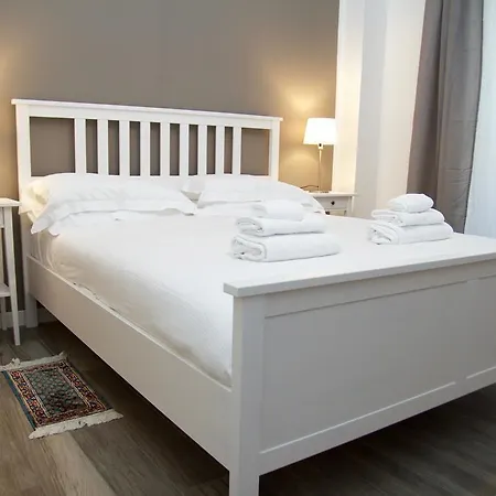 Fab House Hotel