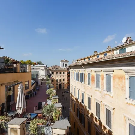 דירות Trevi Charming Penthouse