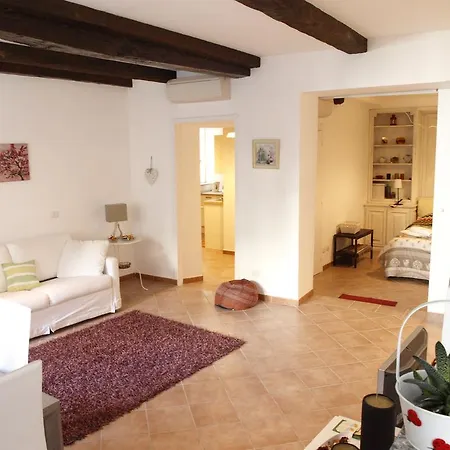 Ferienwohnung Il Salotto Di Via Giulia