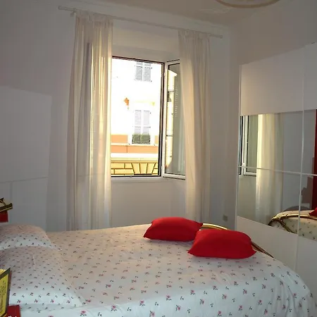 Tra Santi E Poeti Hotel