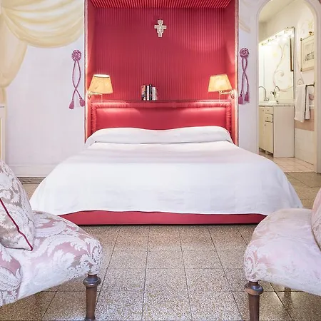 Piazza Colonna Apartment - Charme Holidays