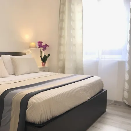 Angolo Di Roma Guest House