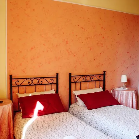 Domus Cestia Bed & Breakfast