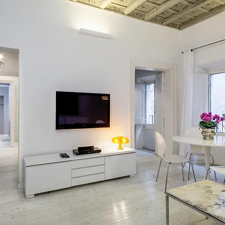 White Pantheon One Bedroom Apartment