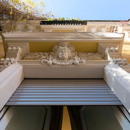 Dona'S Luxury House Hotel