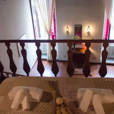 C And C Navona Apartment