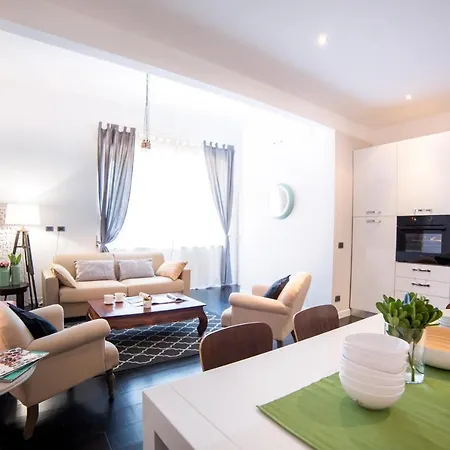 Rent In Rome - IV Novembre Apartment